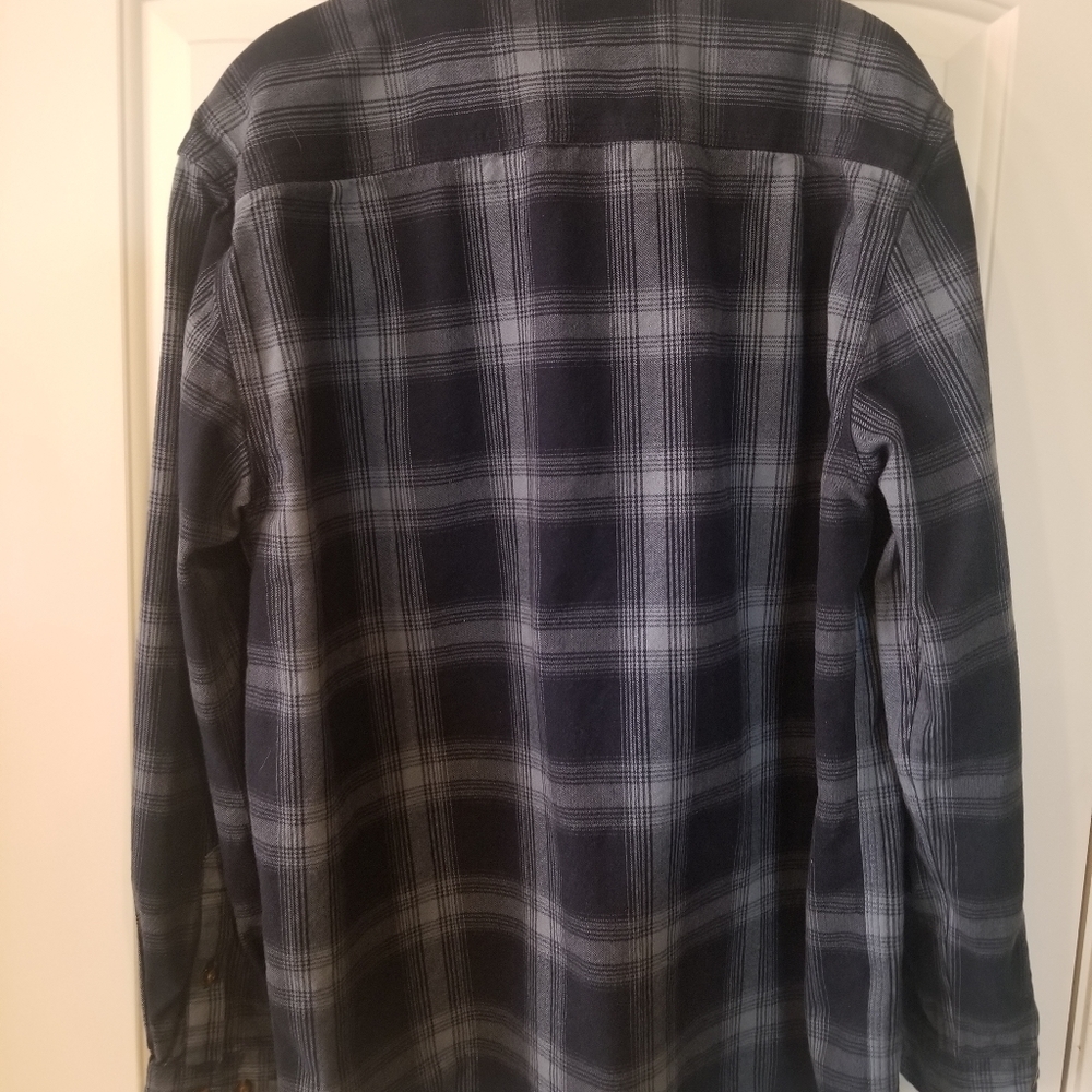 FLASH SALE!!!! Carhartt Original Fit Flannel - Picture 3 of 3
